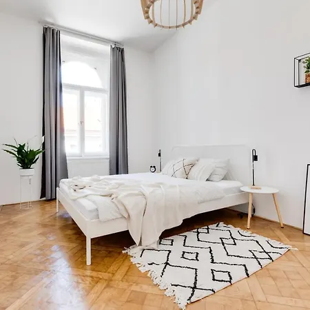 New Comfort Quiet 3bds - Lub8 Daire Prag